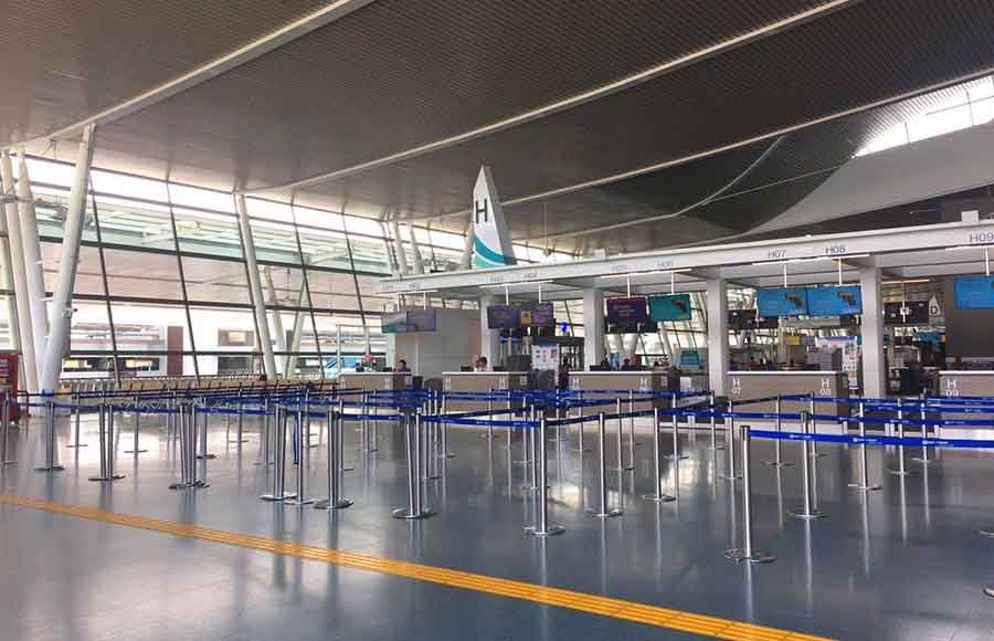 Phuket Airport Quick Guide. International departures terminal. Check in area Saagar Restaurant