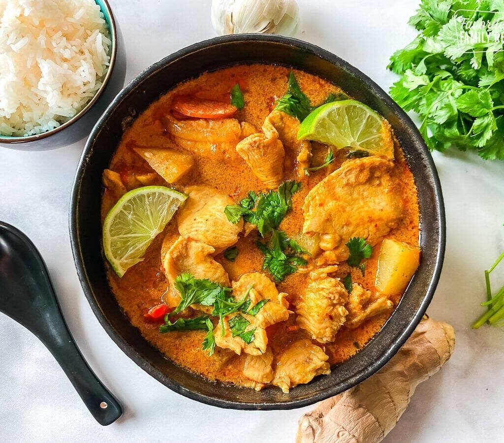 Thai Chicken Massaman Curry: Aromatic Classic at Saagar 3 hq720 1 Saagar Restaurant