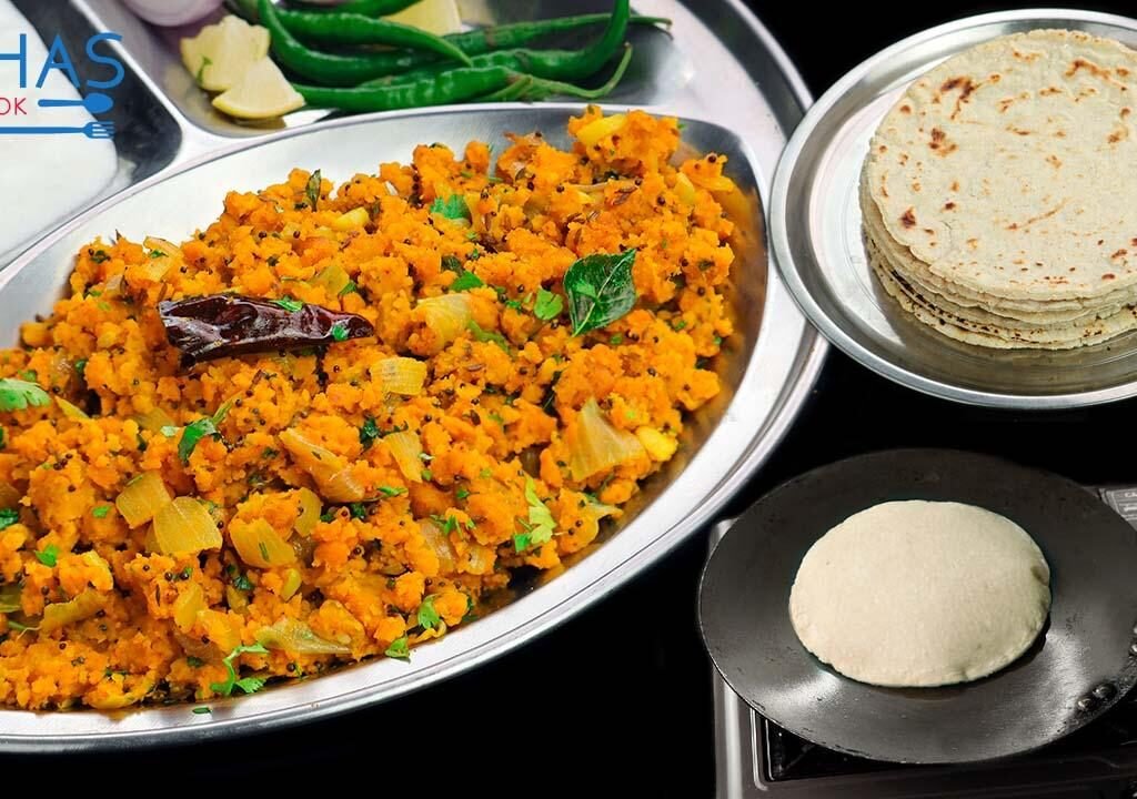 What Is Pithla Bhakri? A Traditional Maharashtrian Comfort Meal at Saagar 5 Pithla Bhakri 3 Saagar Restaurant