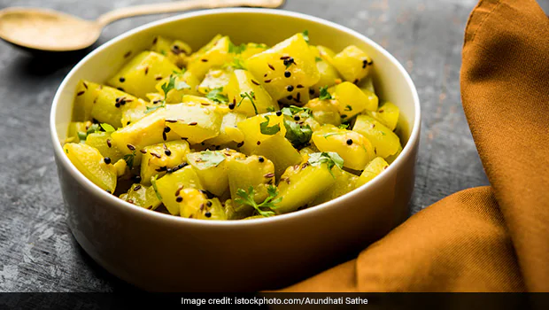 aloo tamatar sabzi 1a 4 Saagar Restaurant