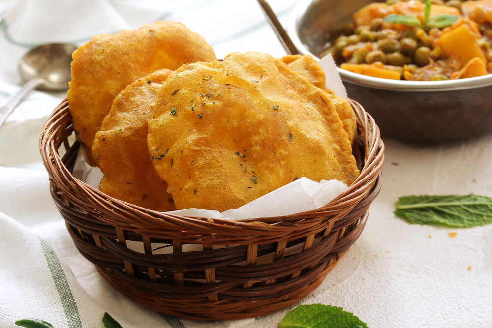 Kombdi Vade: A Traditional Chicken and Fried Bread Dish 1 image 6 Saagar Restaurant
